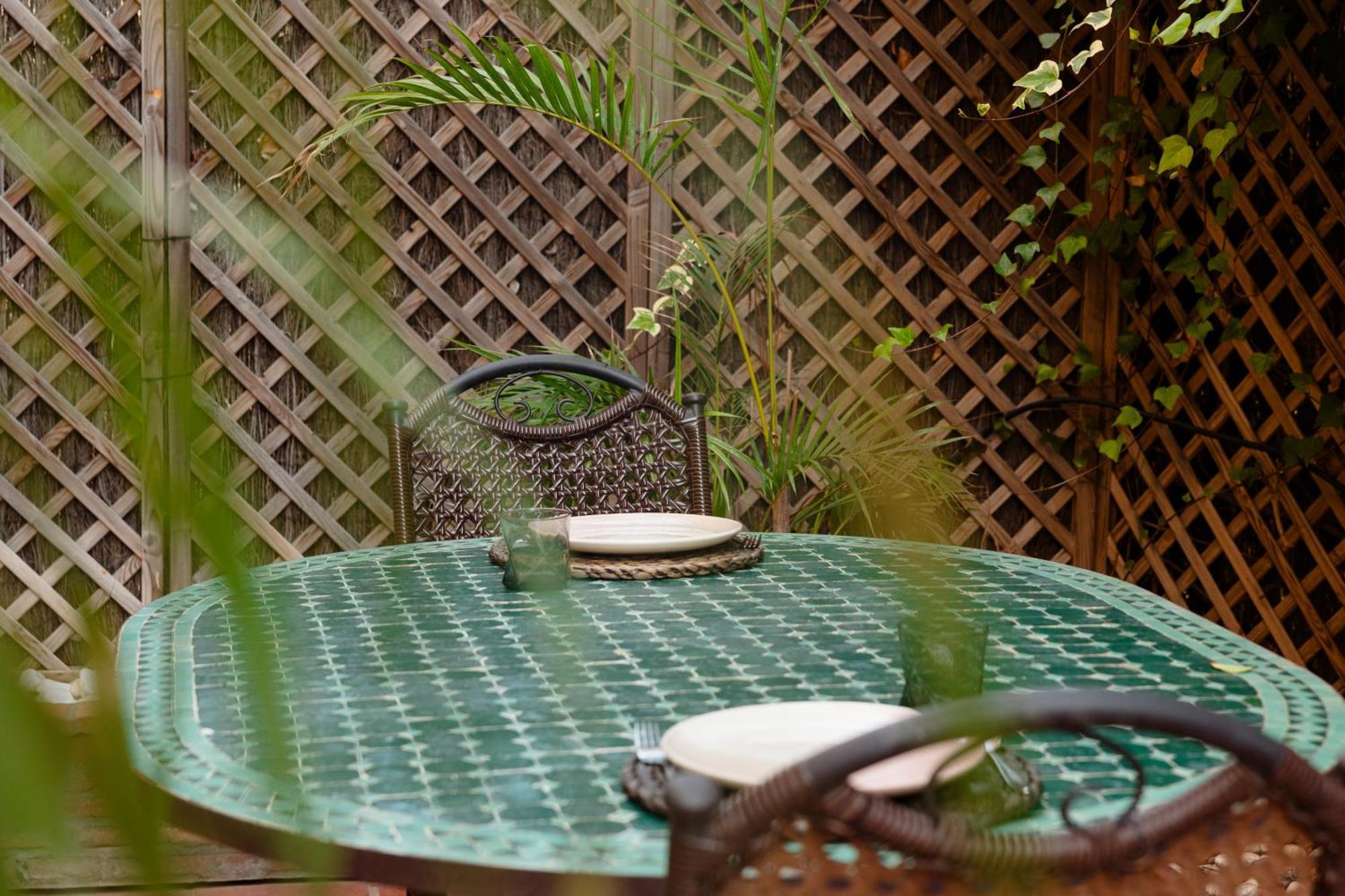 Ground Floor Holiday Apartment With Terrace And Pool In Puerto Banus, マルベーリャ エクステリア 写真