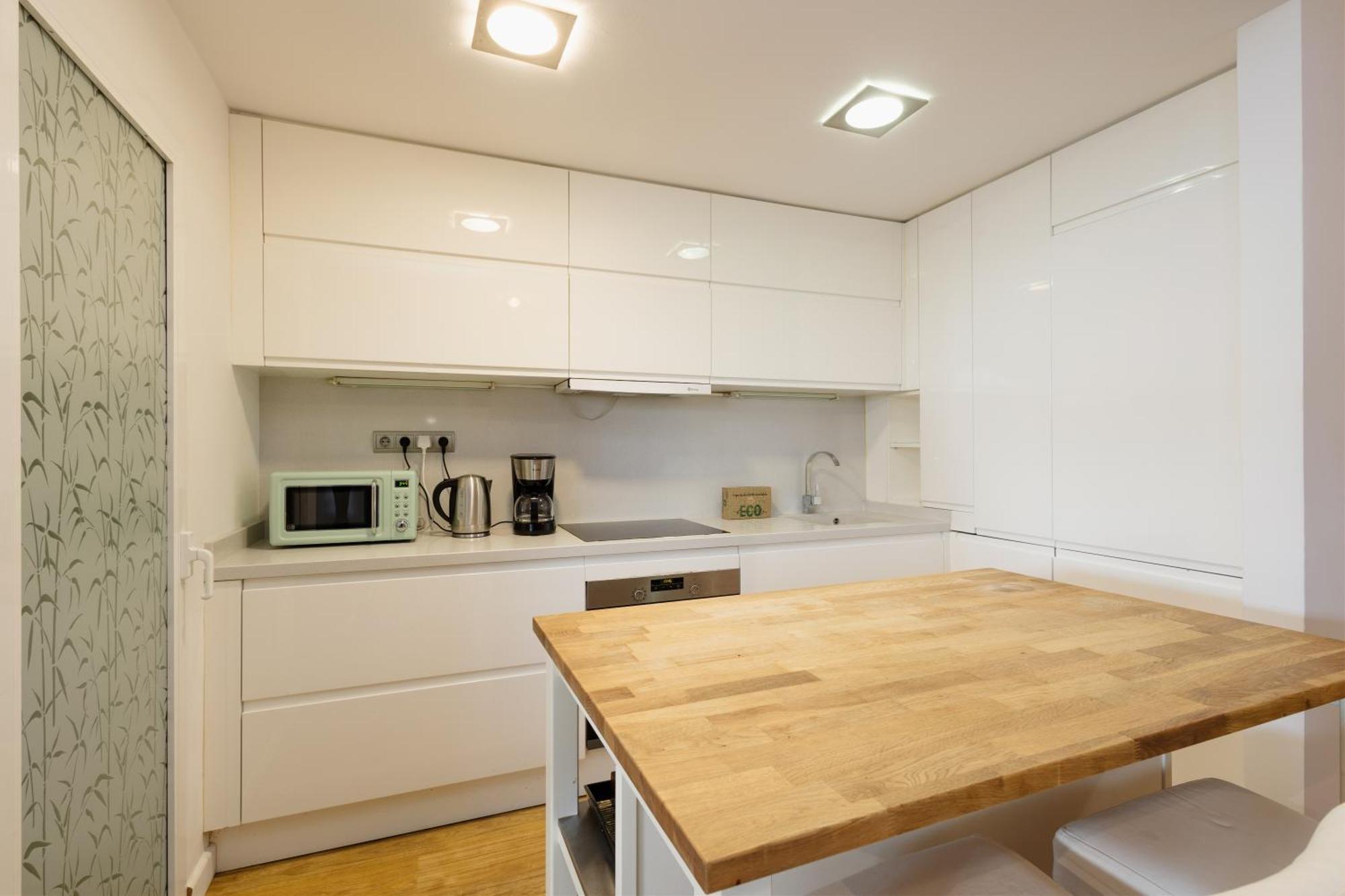 Ground Floor Holiday Apartment With Terrace And Pool In Puerto Banus, マルベーリャ エクステリア 写真