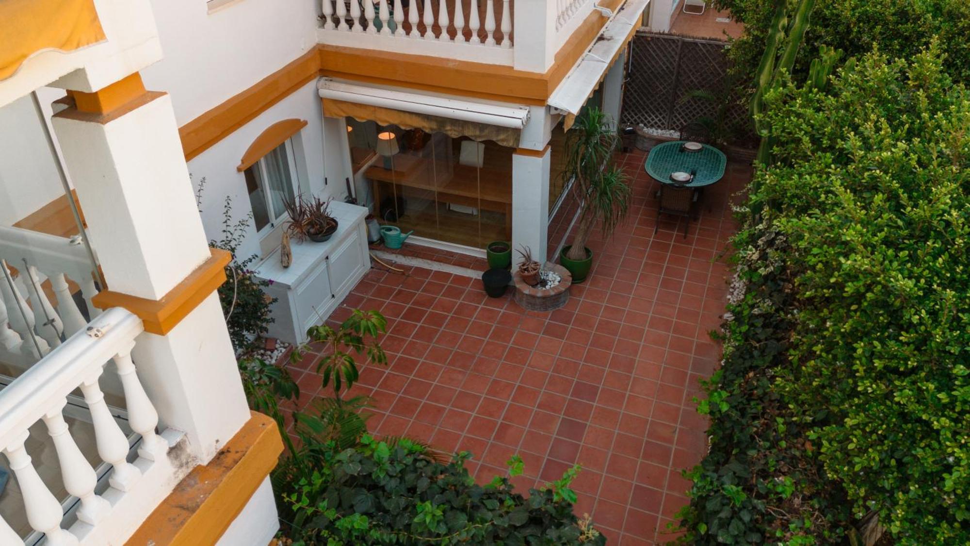 Ground Floor Holiday Apartment With Terrace And Pool In Puerto Banus, マルベーリャ エクステリア 写真